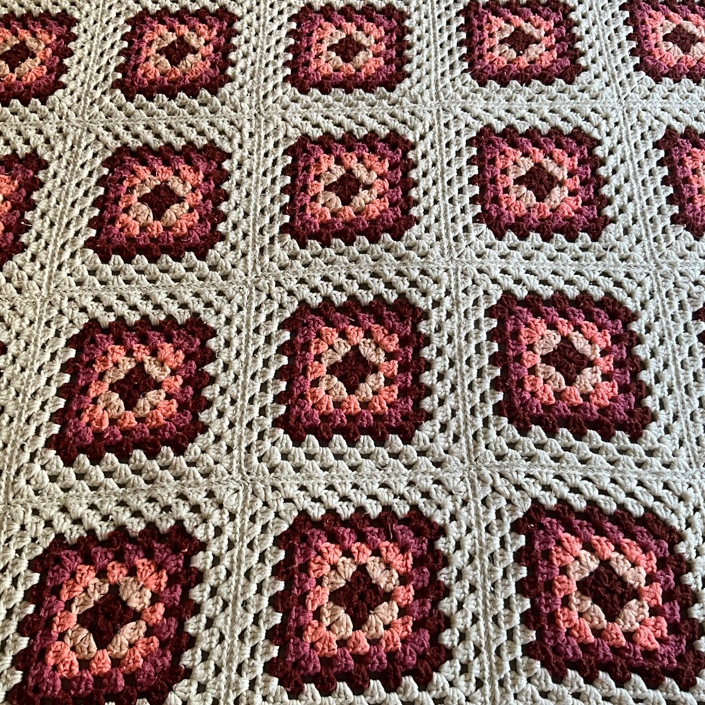 Vintage Handmade Granny Square Crochet Blanket Throw Boho Pink Burgundy Cream - Picture 3 of 5